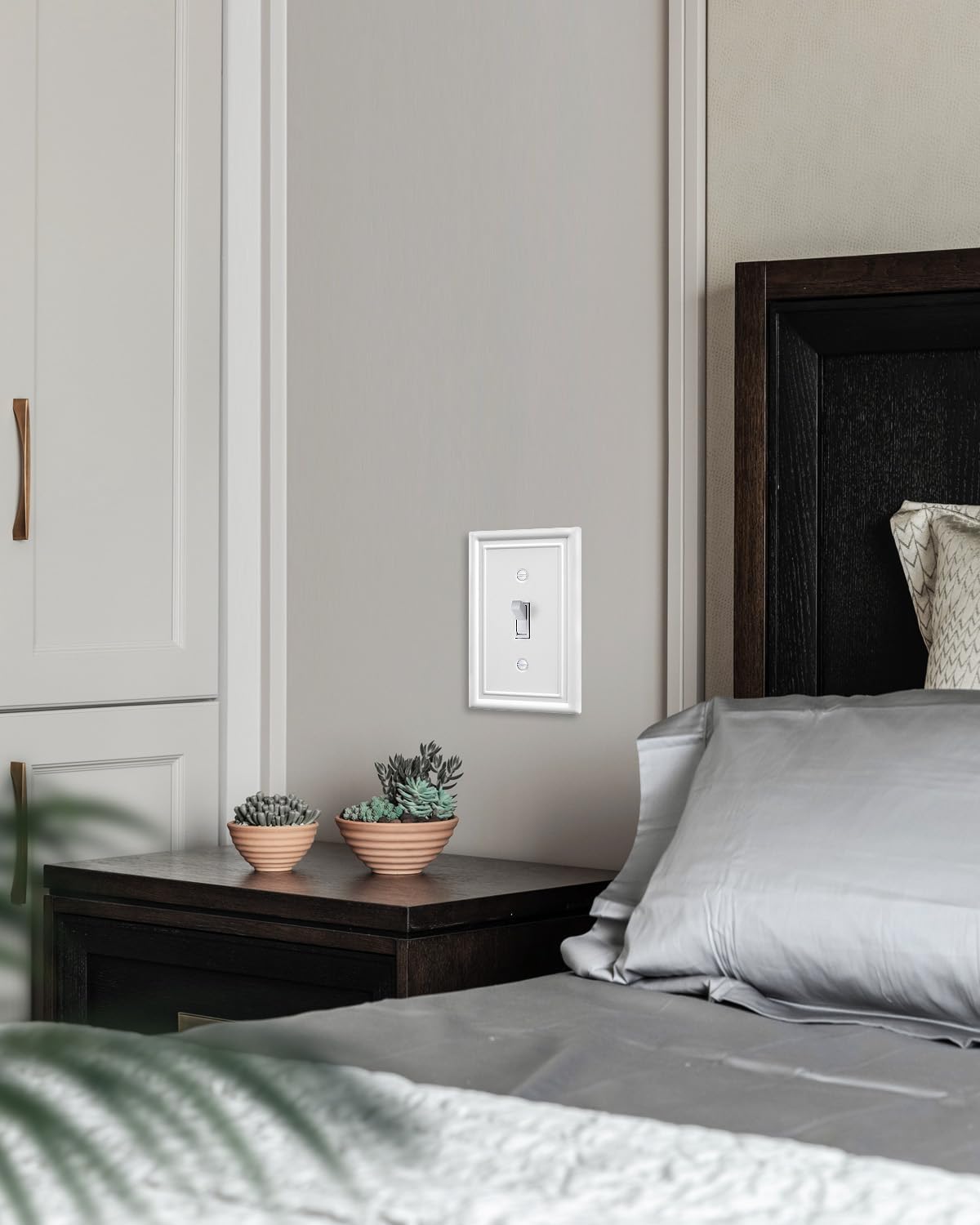 4-Pack Single Toggle Wallplate, White Light Switch Cover Plate, Metal Switch Plate Covers, 3.15''W*4.88''H, Midsize