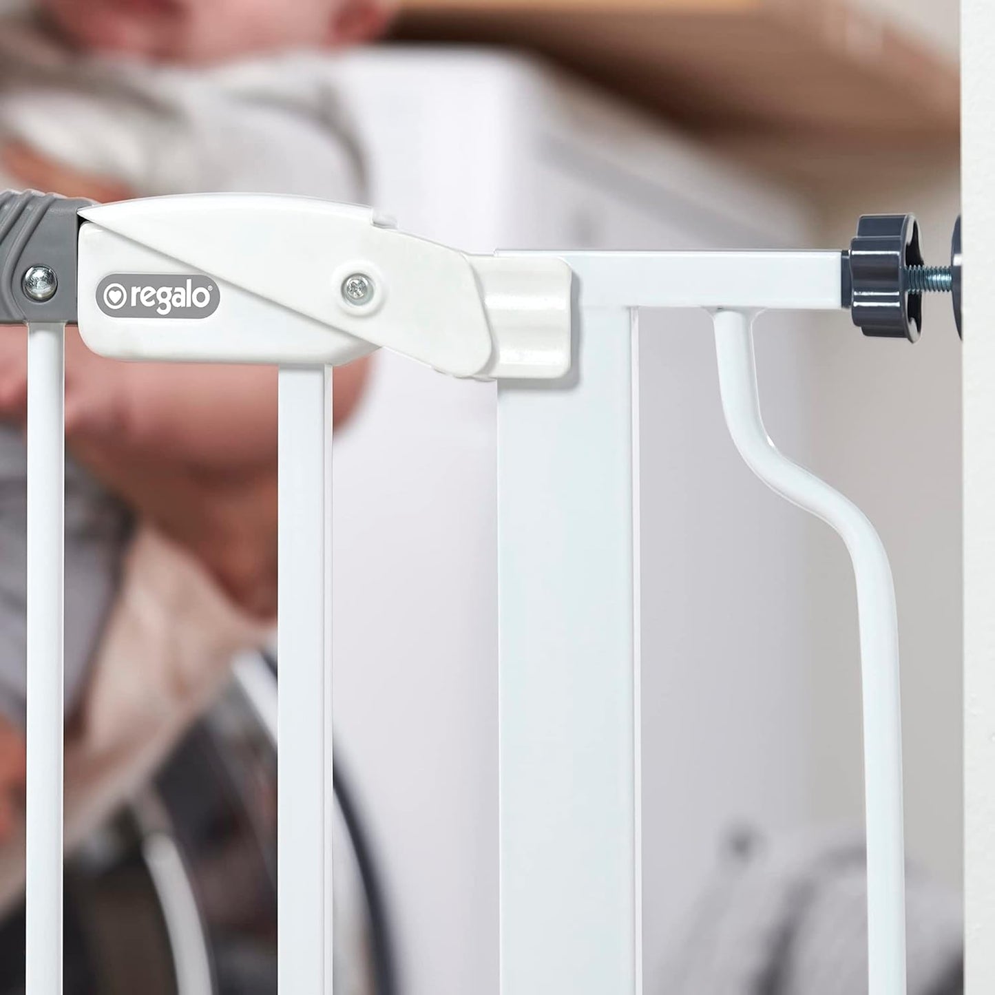 Regalo Easy Step 38.5-Inch Extra Wide Walk Thru Baby Gate, White Original version