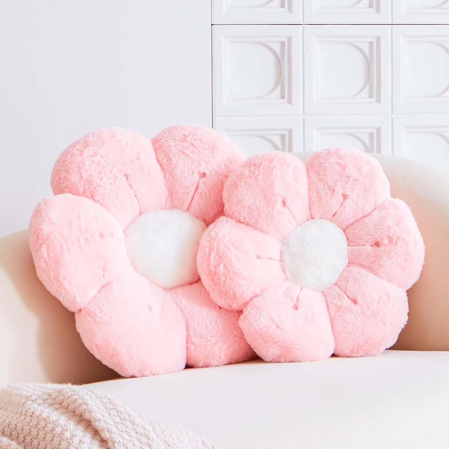 Flower Pillow, Cute Flower Shaped Decorative Pillow, Soft Rabbit Fur Daisy Pillow Home Decor Floor Seating Cushion for Bedroom Living Room (Pink 19.6 Inch)