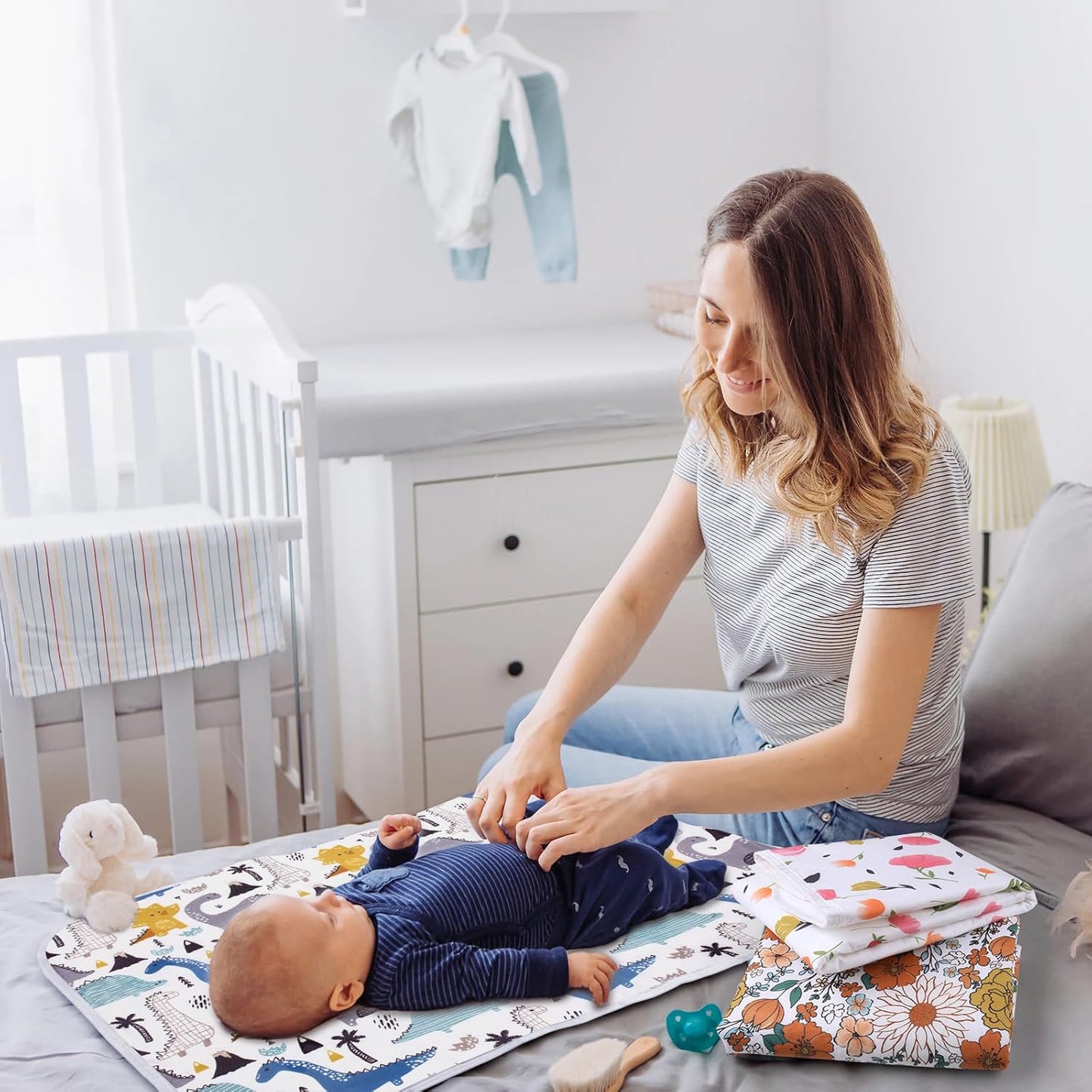 Diaper Changing Pads for Baby, Flower Change Mat, 3Layers Waterproof Change Pad Foldable Absorbent Mats for Women, Reusable Incontinence Underpads for Patient 24''x30'' (Purple Flower)