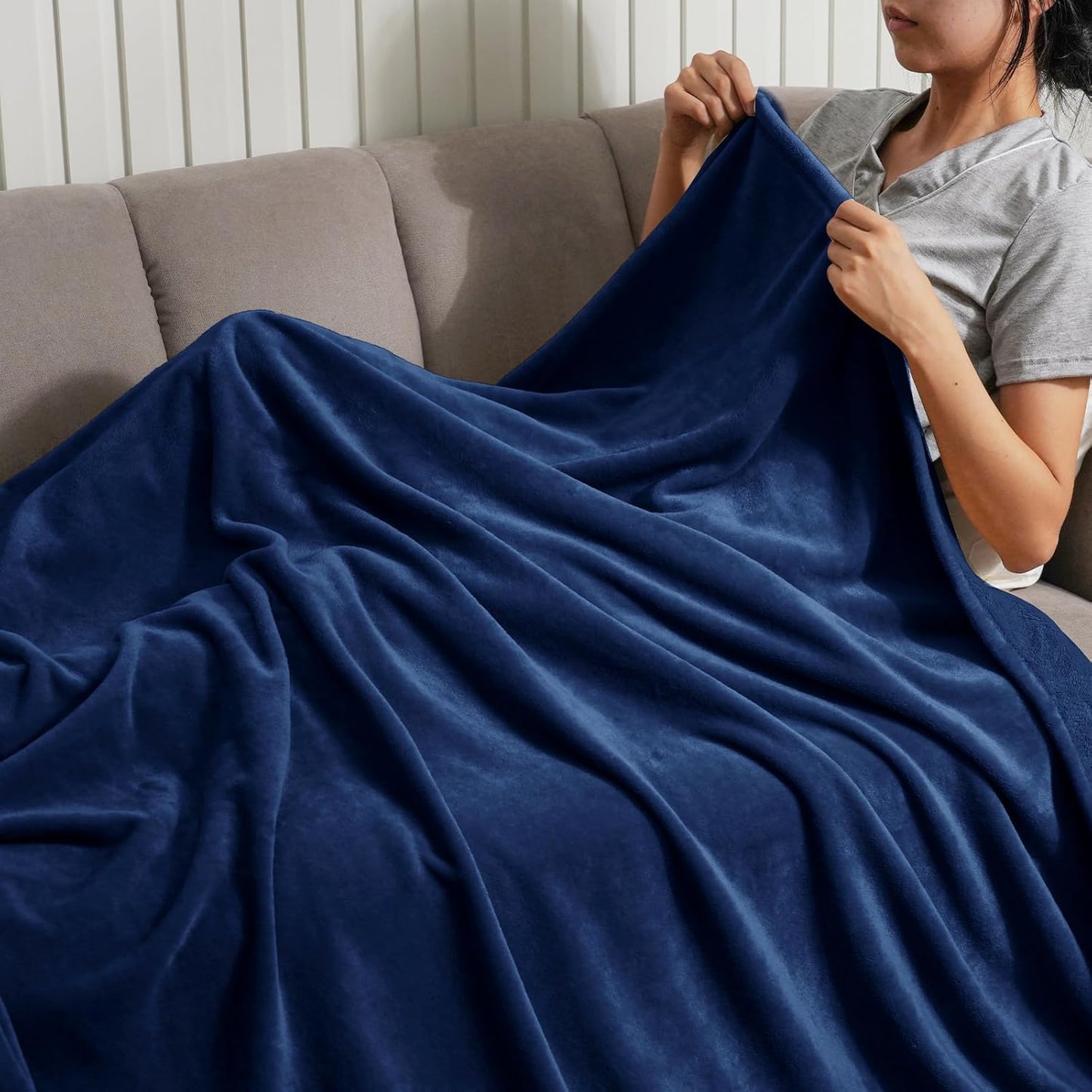 PHF Ultra Soft Fleece Throw Blanket, No Shed No Pilling Luxury Plush Cozy 300GSM Lightweight Blanket for Bed, Couch, Chair, Sofa Suitable for All Season, 50" x 60", Navy Blue