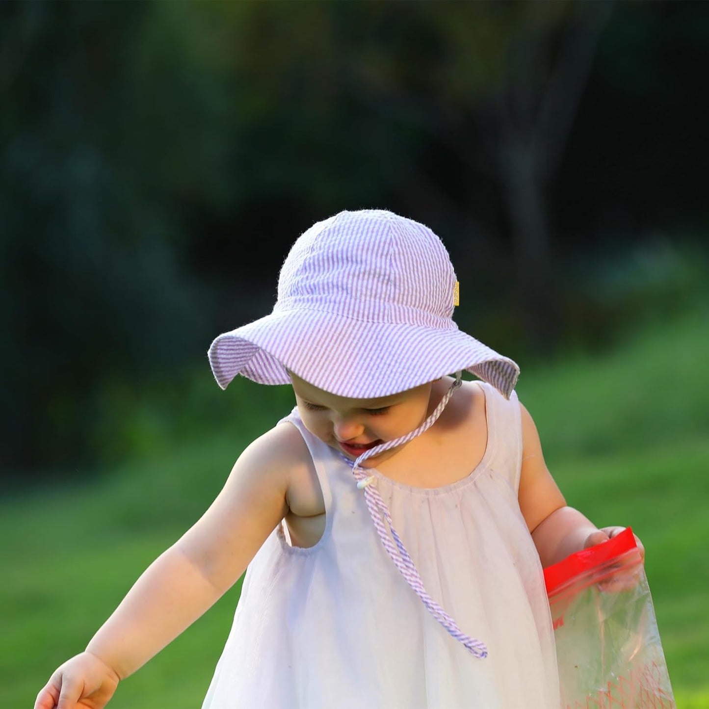 Baby & Toddler Wide Brim Sun Hats UPF 50+ Sun Protection Bucket Cap Cute Adjustable Hat in Seersucker