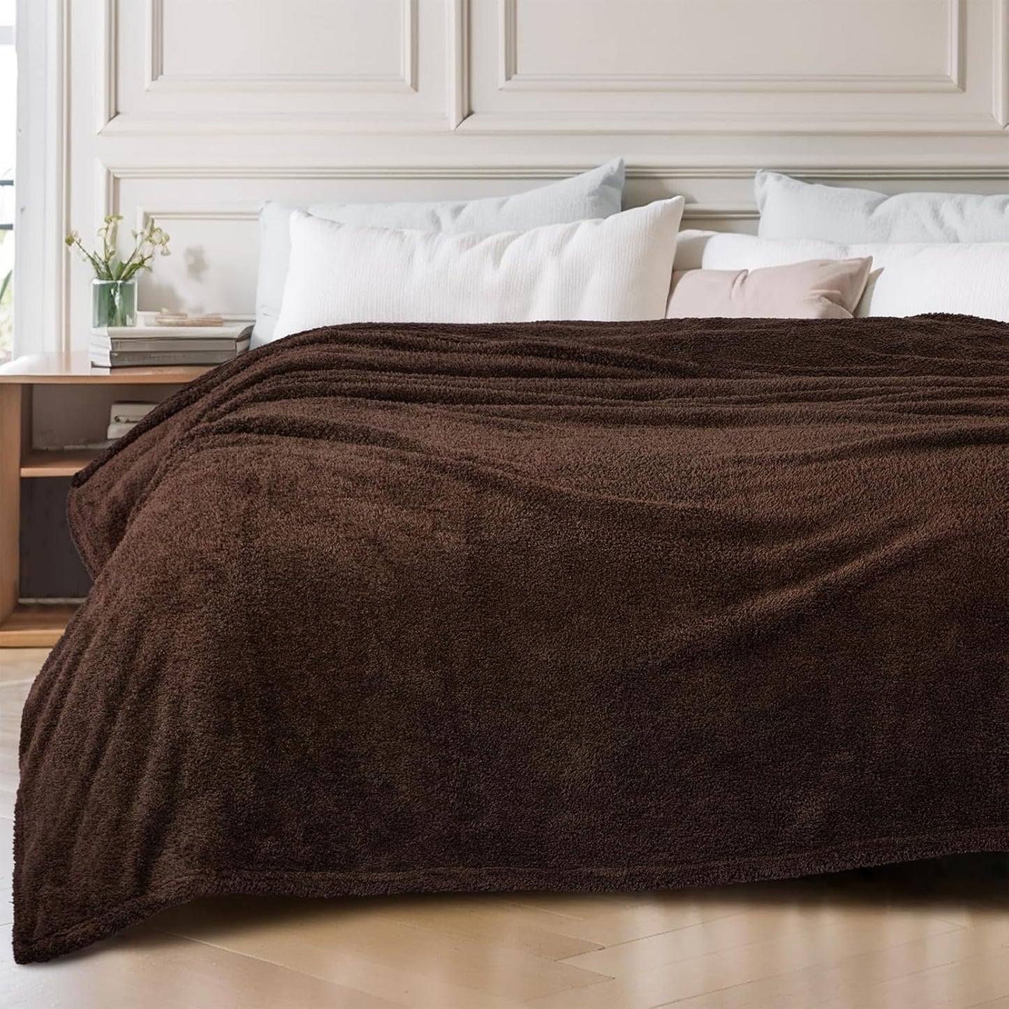 Exclusivo Mezcla Twin Blanket for Bed, Soft and Cozy Blankets for Women Men Girls Kids, Suitable for All Seasons, Coffee, 60x80 Inches