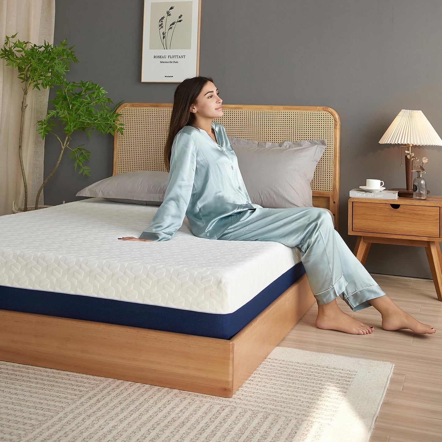 Full Size Mattress - 8 Inch Cooling Gel Memory Foam Mattress in a Box,Gel-Infusion for Cooler Sleep,Breathable Cover,Healthy and Safe,Full Bed,54" X 75" X8" (White&Navy, Full)